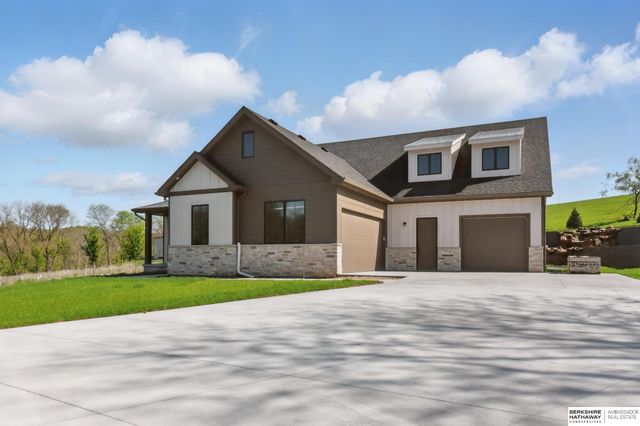 6511 Garvin Street, Omaha, NE 68152