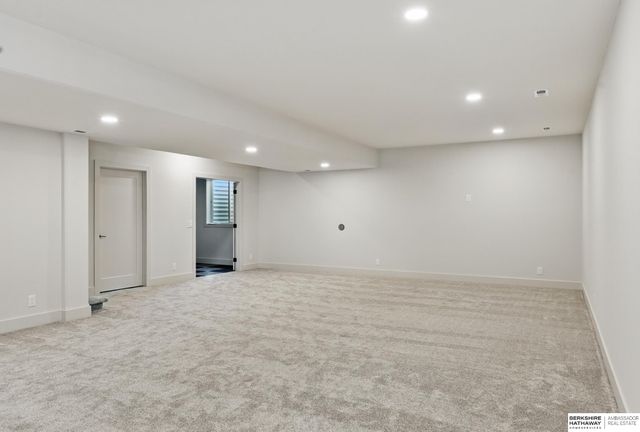 6511 Garvin Street, Omaha, NE 68152