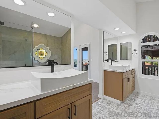 4008 Ampudia St, San Diego, CA 92110