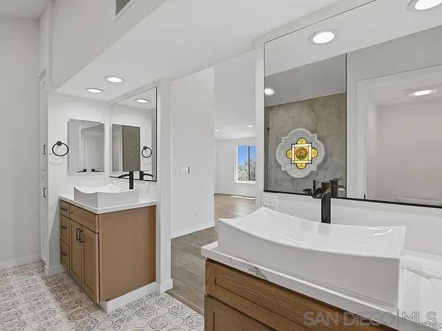 4008 Ampudia St, San Diego, CA 92110