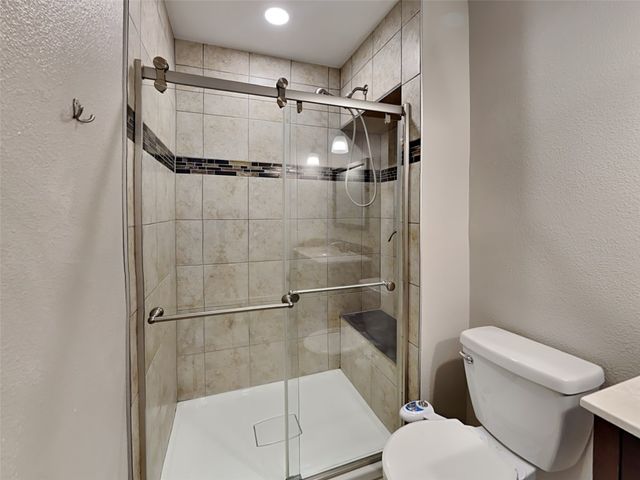 5053 Ashlock Drive, The Colony, TX 75056