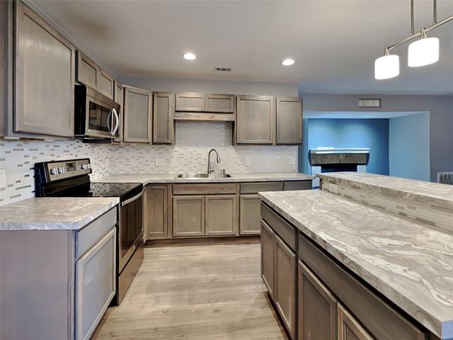 5053 Ashlock Drive, The Colony, TX 75056