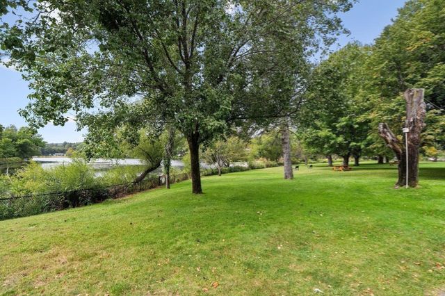 666 Main St 310, Winchester, MA 01890