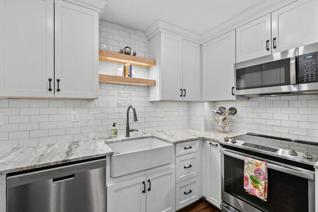 666 Main St 310, Winchester, MA 01890