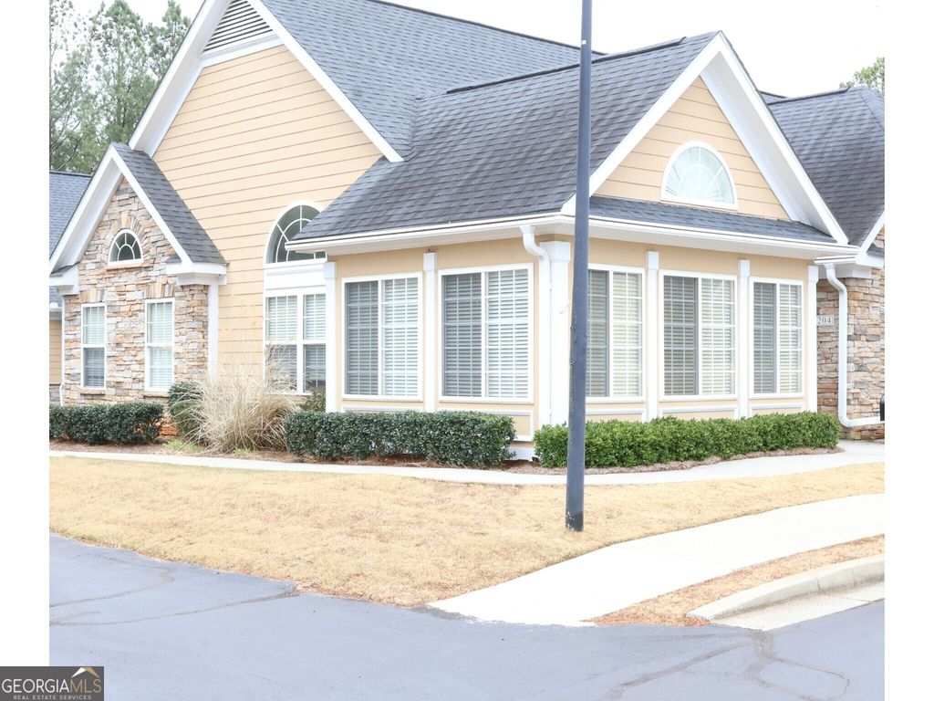 3204 Village Lane, Roswell, GA 30075