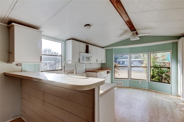 8719 S MEADOWVIEW CIRCLE, Tampa, FL 33625