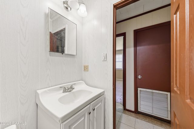 817 Cecile Boulevard, Breaux Bridge, LA 70517