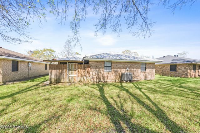 817 Cecile Boulevard, Breaux Bridge, LA 70517