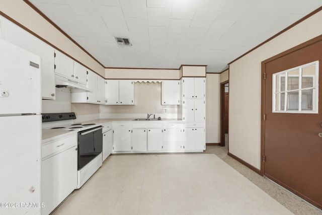 817 Cecile Boulevard, Breaux Bridge, LA 70517