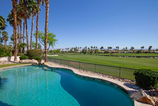 49544 ViA Conquistador, La Quinta, CA 92253