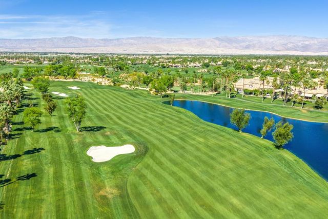 49544 ViA Conquistador, La Quinta, CA 92253