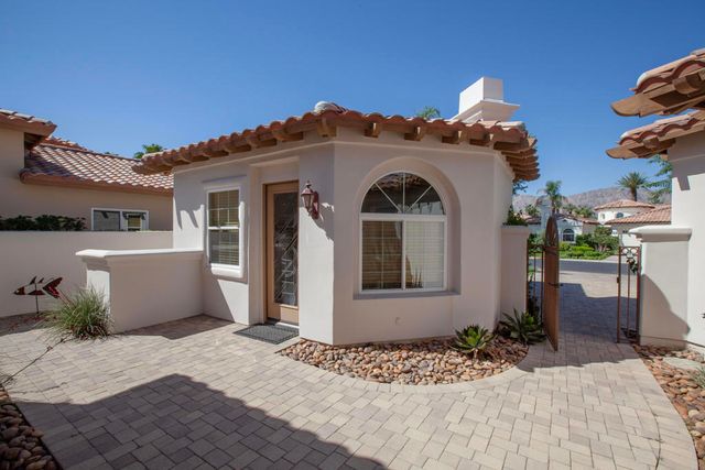 49544 ViA Conquistador, La Quinta, CA 92253