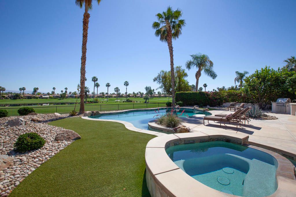 49544 ViA Conquistador, La Quinta, CA 92253