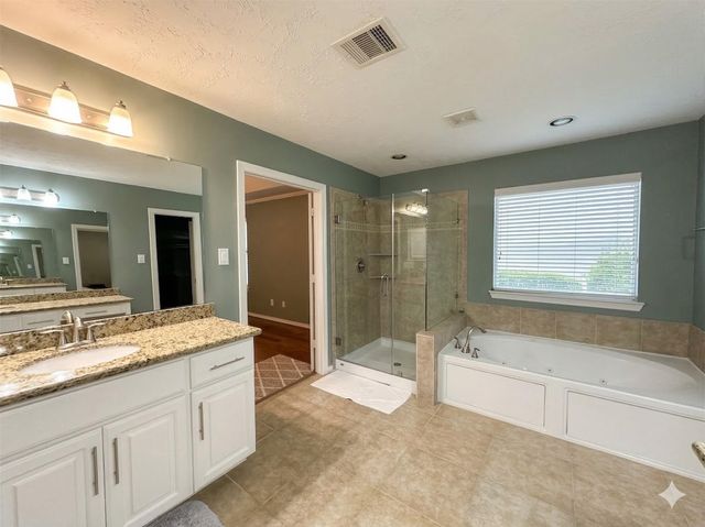 3410 Skyline Village Drive, Houston, TX 77057