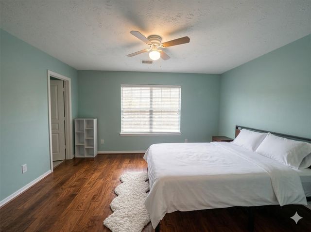 3410 Skyline Village Drive, Houston, TX 77057