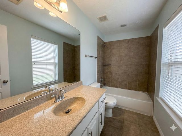 3410 Skyline Village Drive, Houston, TX 77057