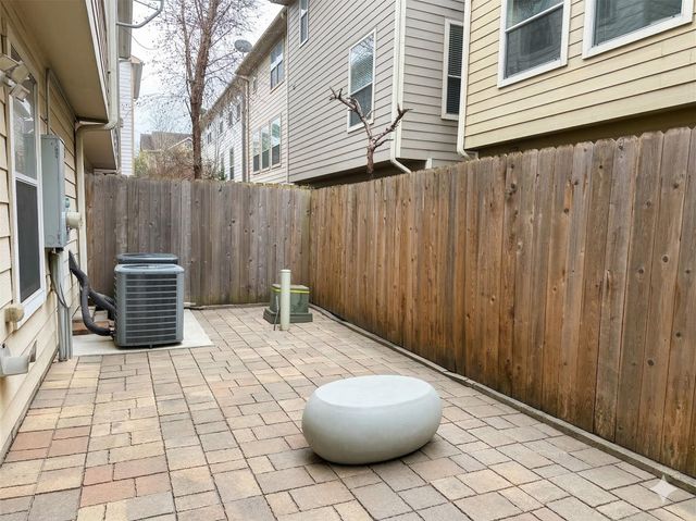 3410 Skyline Village Drive, Houston, TX 77057