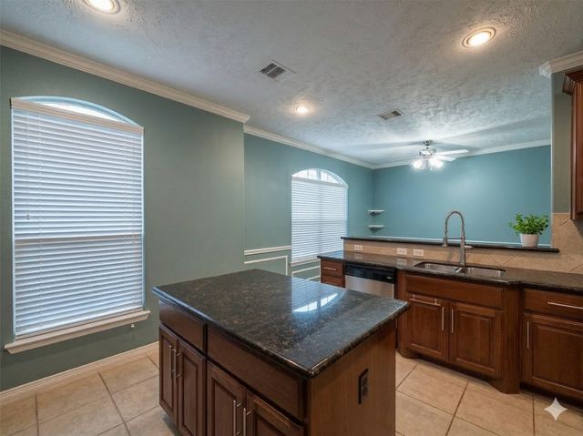 3410 Skyline Village Drive, Houston, TX 77057