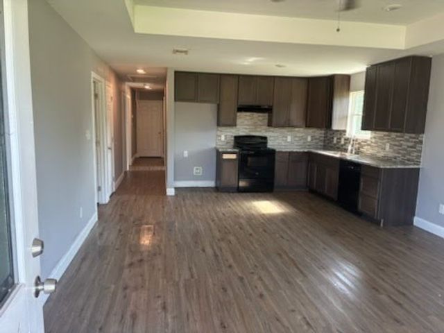 110 Bowie Street, Mabank, TX 75156