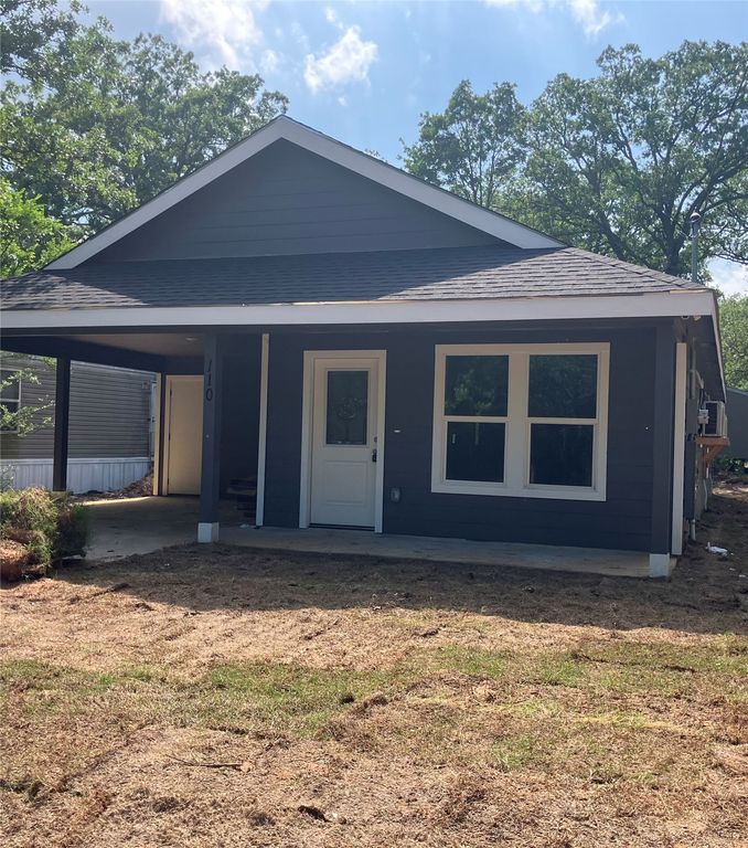 110 Bowie Street, Mabank, TX 75156
