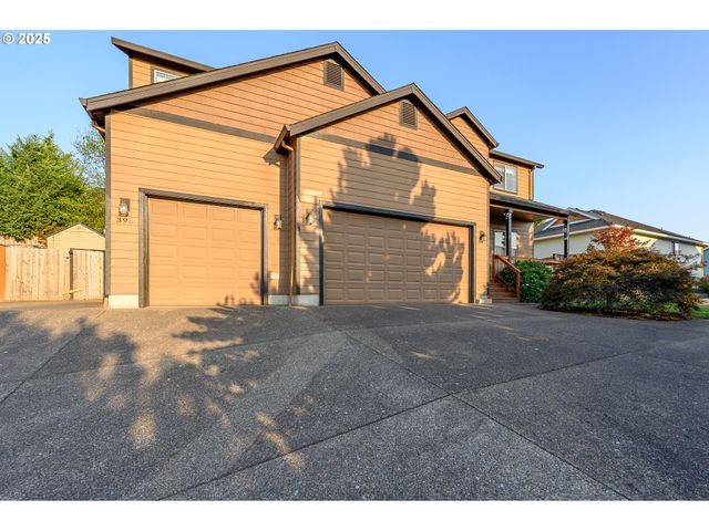 398 Sw MT MAZAMA St, Mc Minnville, OR 97128