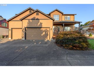 398 Sw MT MAZAMA St, Mc Minnville, OR 97128