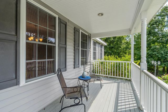 13 Lantern Drive, Sandown, NH 03873