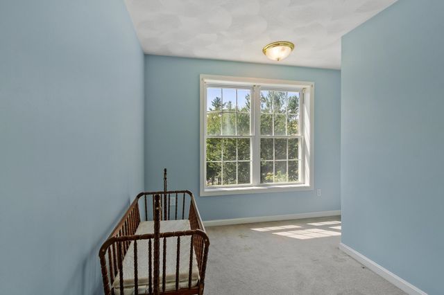 13 Lantern Drive, Sandown, NH 03873