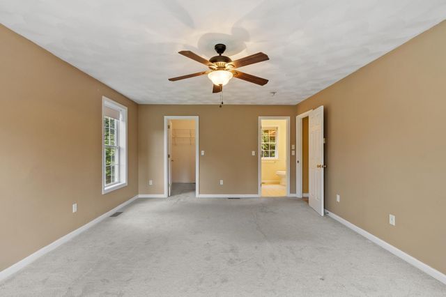 13 Lantern Drive, Sandown, NH 03873