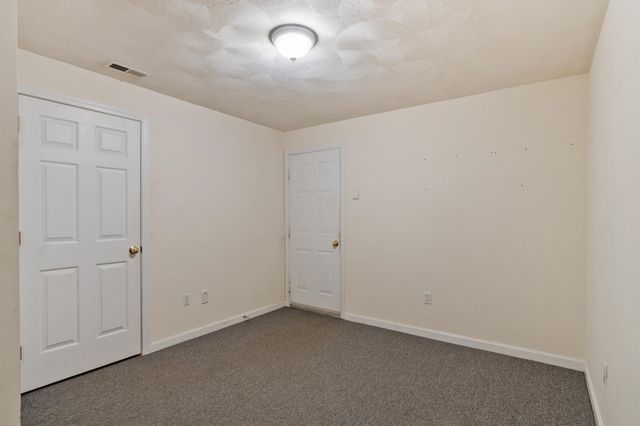 13 Lantern Drive, Sandown, NH 03873