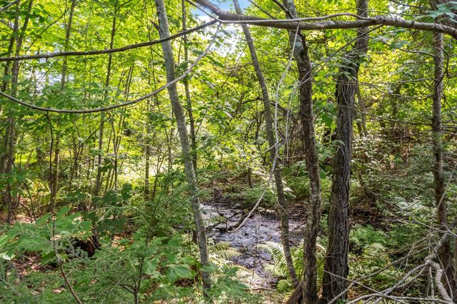 13 Lantern Drive, Sandown, NH 03873