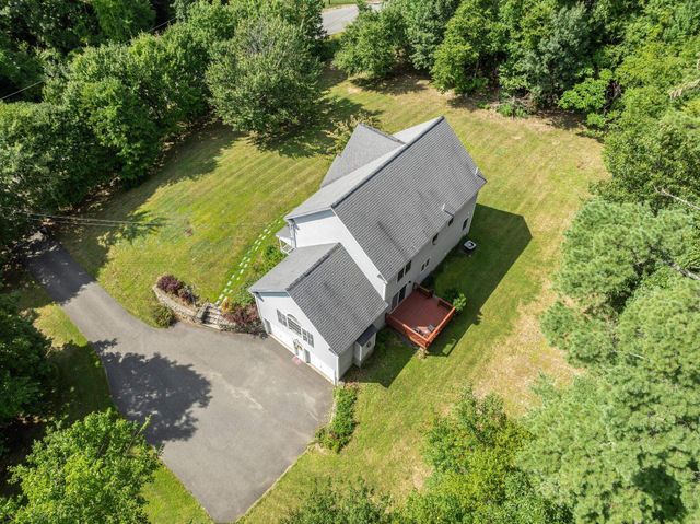 13 Lantern Drive, Sandown, NH 03873