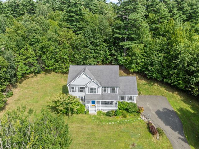 13 Lantern Drive, Sandown, NH 03873
