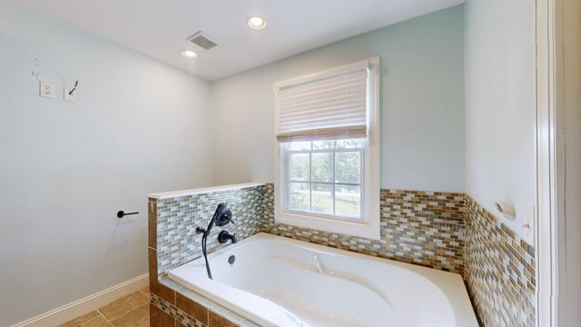 405 Twin Cove Dr, Lebanon, TN 37087