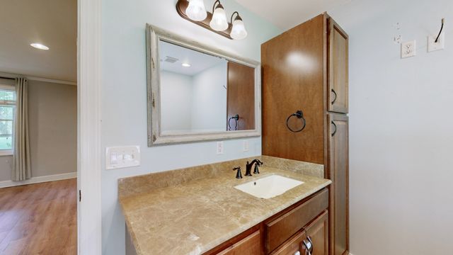 405 Twin Cove Dr, Lebanon, TN 37087