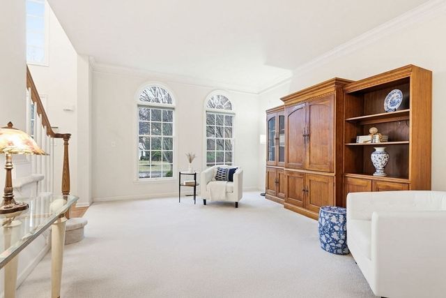 30 Hancock Rd, Franklin, MA 02038