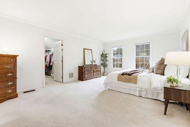 30 Hancock Rd, Franklin, MA 02038