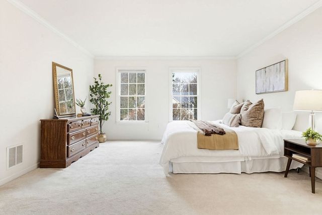 30 Hancock Rd, Franklin, MA 02038