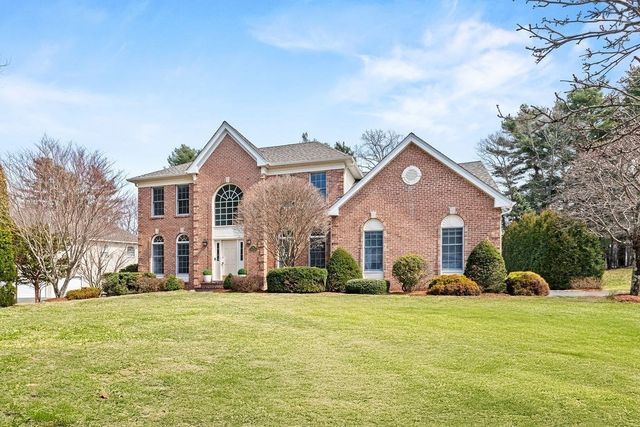 30 Hancock Rd, Franklin, MA 02038