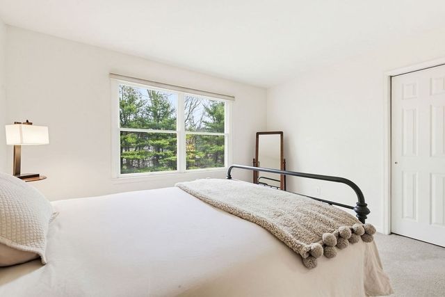 30 Hancock Rd, Franklin, MA 02038