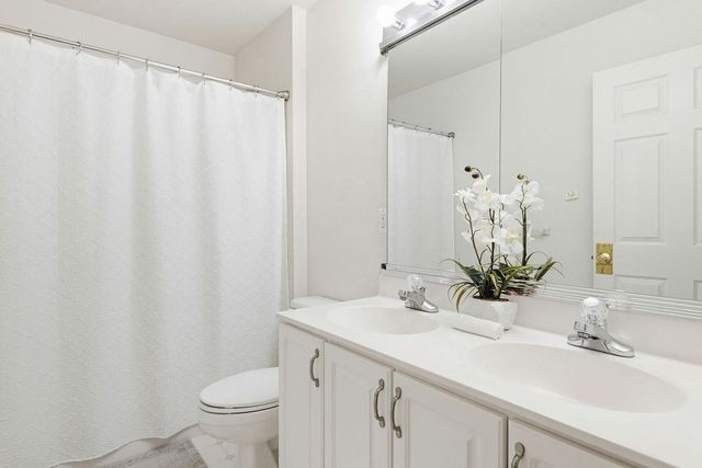 30 Hancock Rd, Franklin, MA 02038