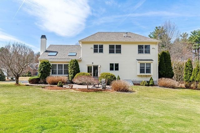 30 Hancock Rd, Franklin, MA 02038