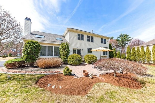 30 Hancock Rd, Franklin, MA 02038