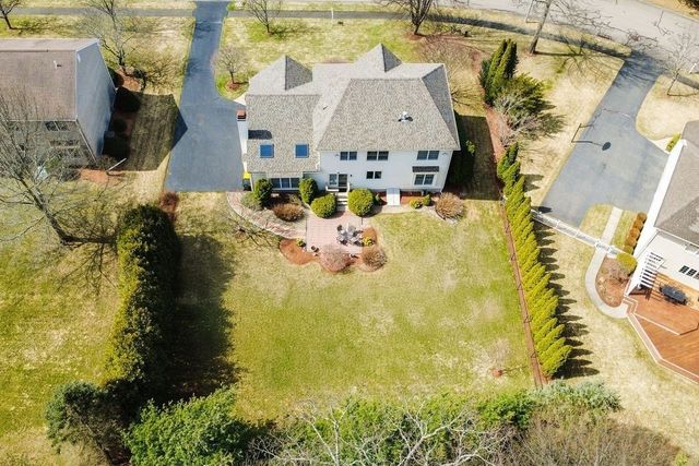 30 Hancock Rd, Franklin, MA 02038