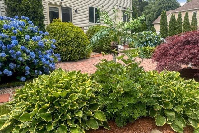 30 Hancock Rd, Franklin, MA 02038