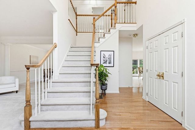 30 Hancock Rd, Franklin, MA 02038