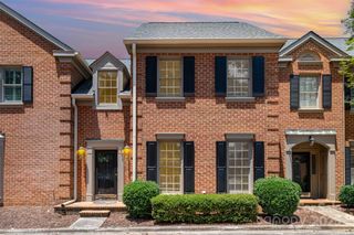 2825 Sharon View Road, Charlotte, NC 28210