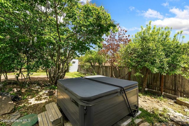 510 Loman Circle, Sandpoint, ID 83864
