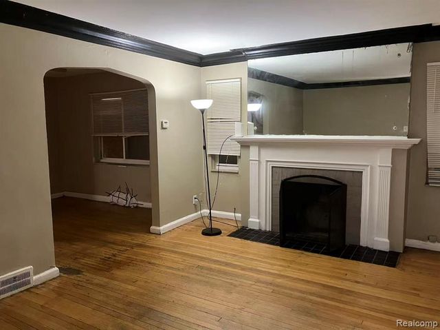 18968 E Northlawn Street, Detroit, MI 48221