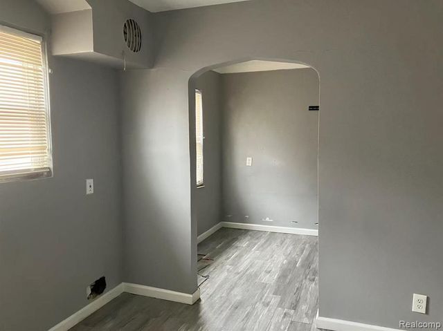 18968 E Northlawn Street, Detroit, MI 48221